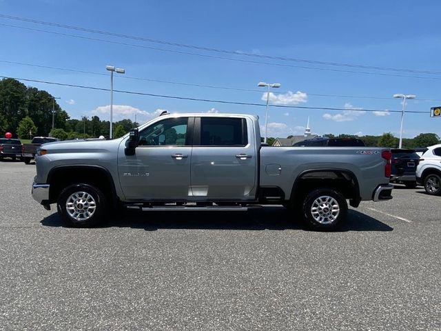 Used 2024 Chevrolet Silverado 2500 LT image 2