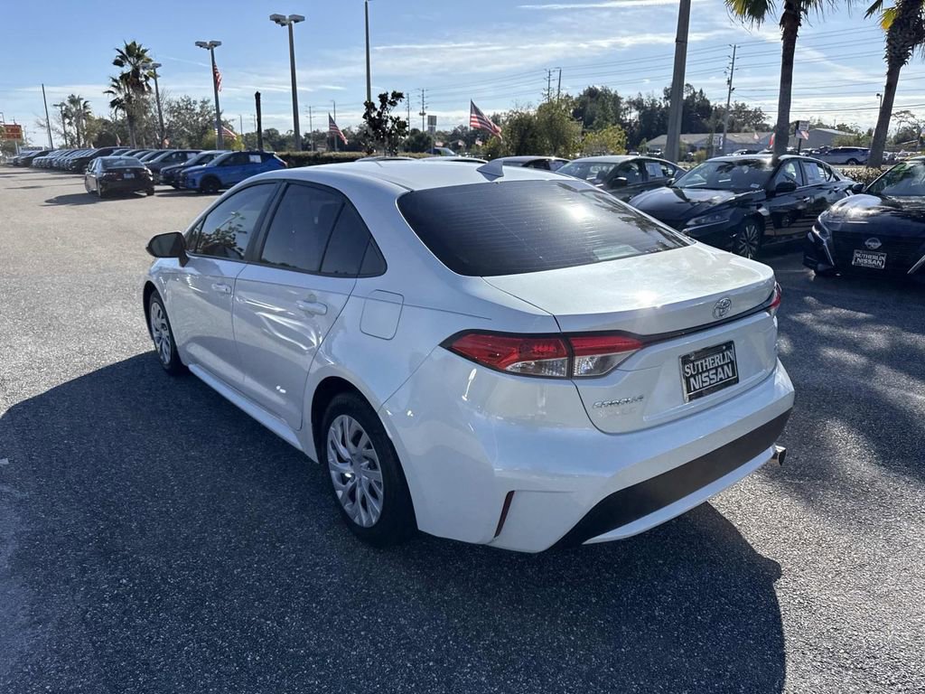 Used 2020 Toyota Corolla LE image 6