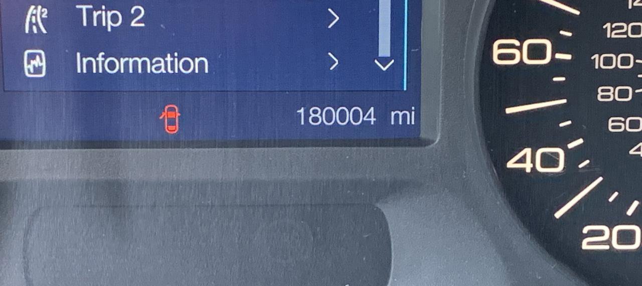 Used 2014 Ford Edge SE FWD image 16