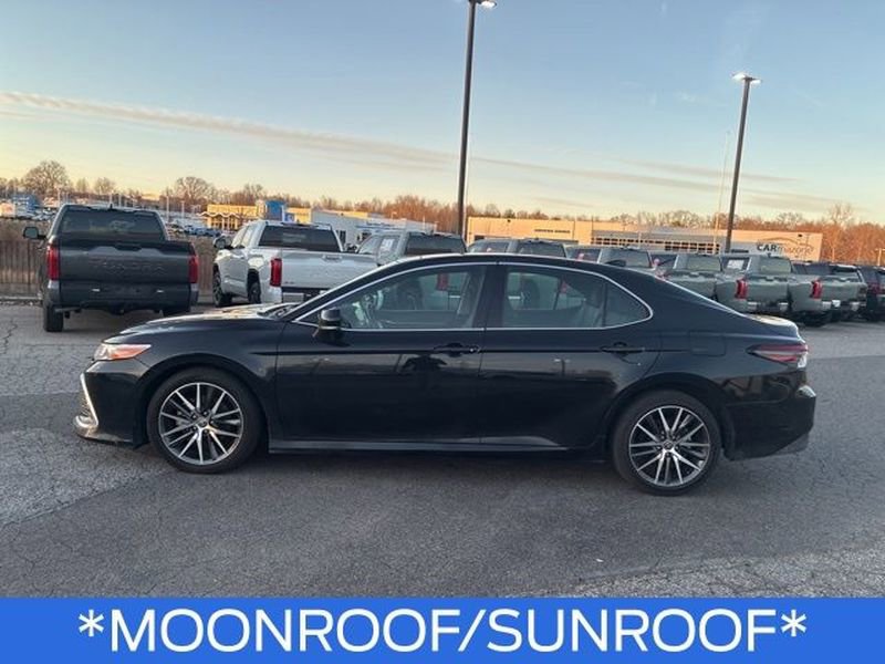 Used 2023 Toyota Camry XLE image 6