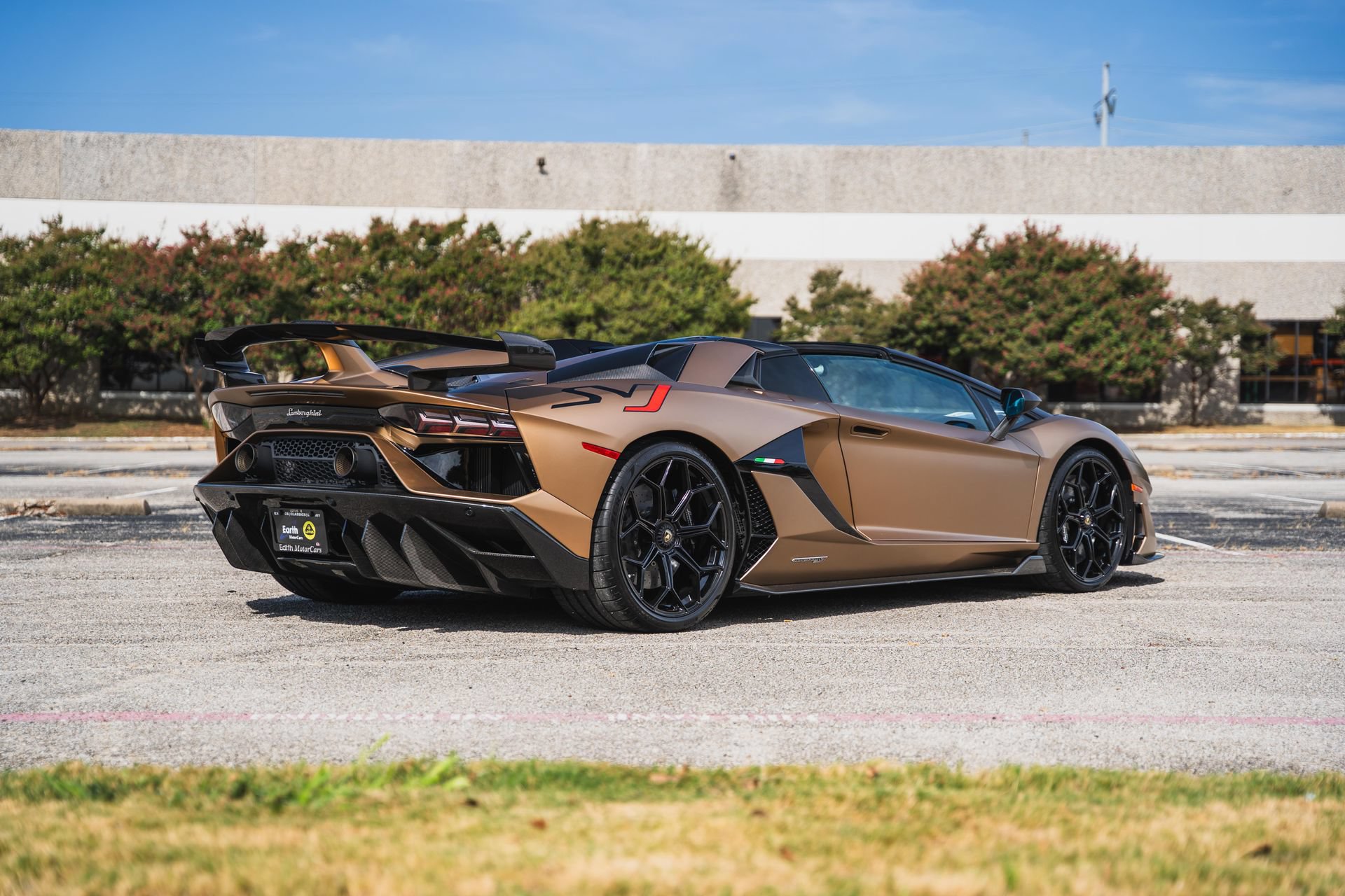 Used 2021 Lamborghini Aventador SVJ AWD/4WD image 31