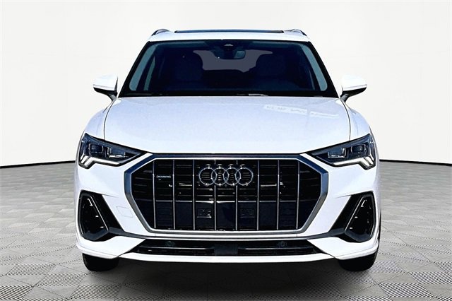 Used 2024 Audi Q3 2.0T Premium Plus w/ Premium Plus Package image 3