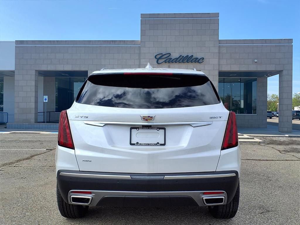 New 2026 Cadillac XT5 Premium Luxury w/ LPO, Floor Liner Package AWD/4WD image 5