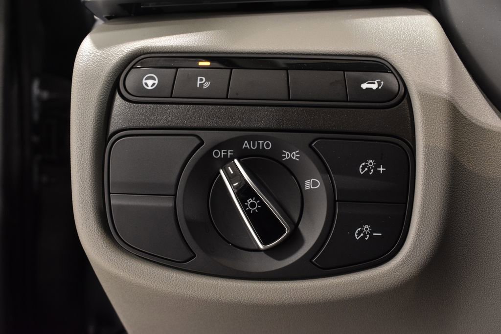 Certified 2025 INFINITI QX50 Luxe image 17