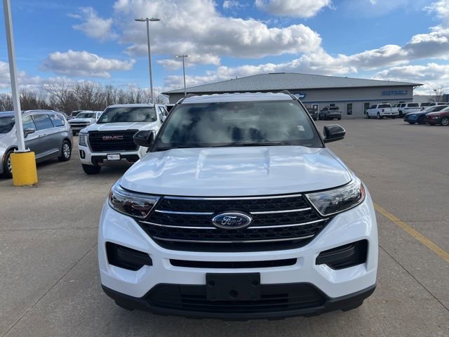 Used 2021 Ford Explorer XLT w/ Class III Trailer Tow Package AWD/4WD image 2