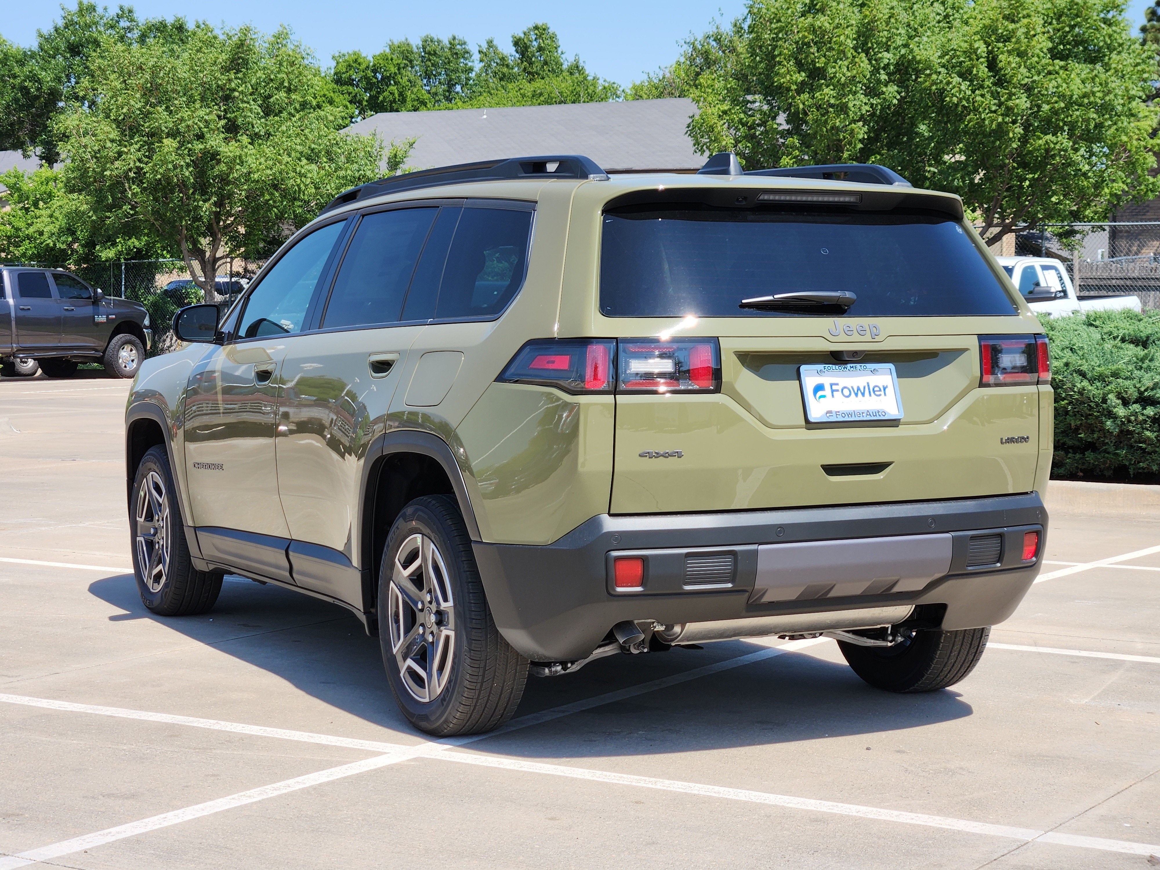 New 2026 Jeep Cherokee Laredo AWD/4WD image 3