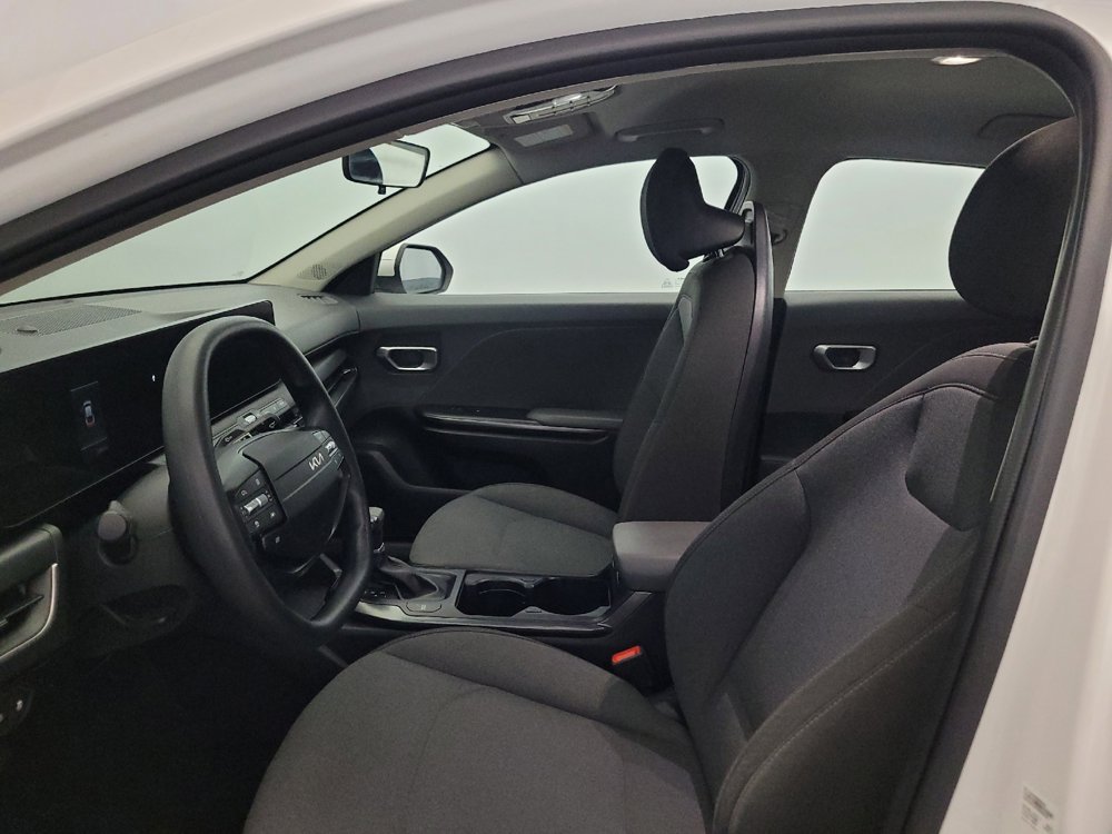 Used 2025 Kia K4 FWD image 17