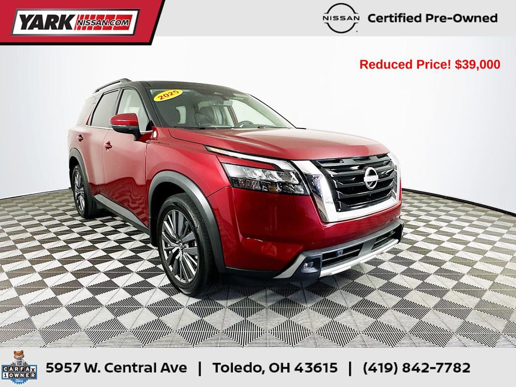 Certified 2025 Nissan Pathfinder SL w/ SL Premium Package image 1