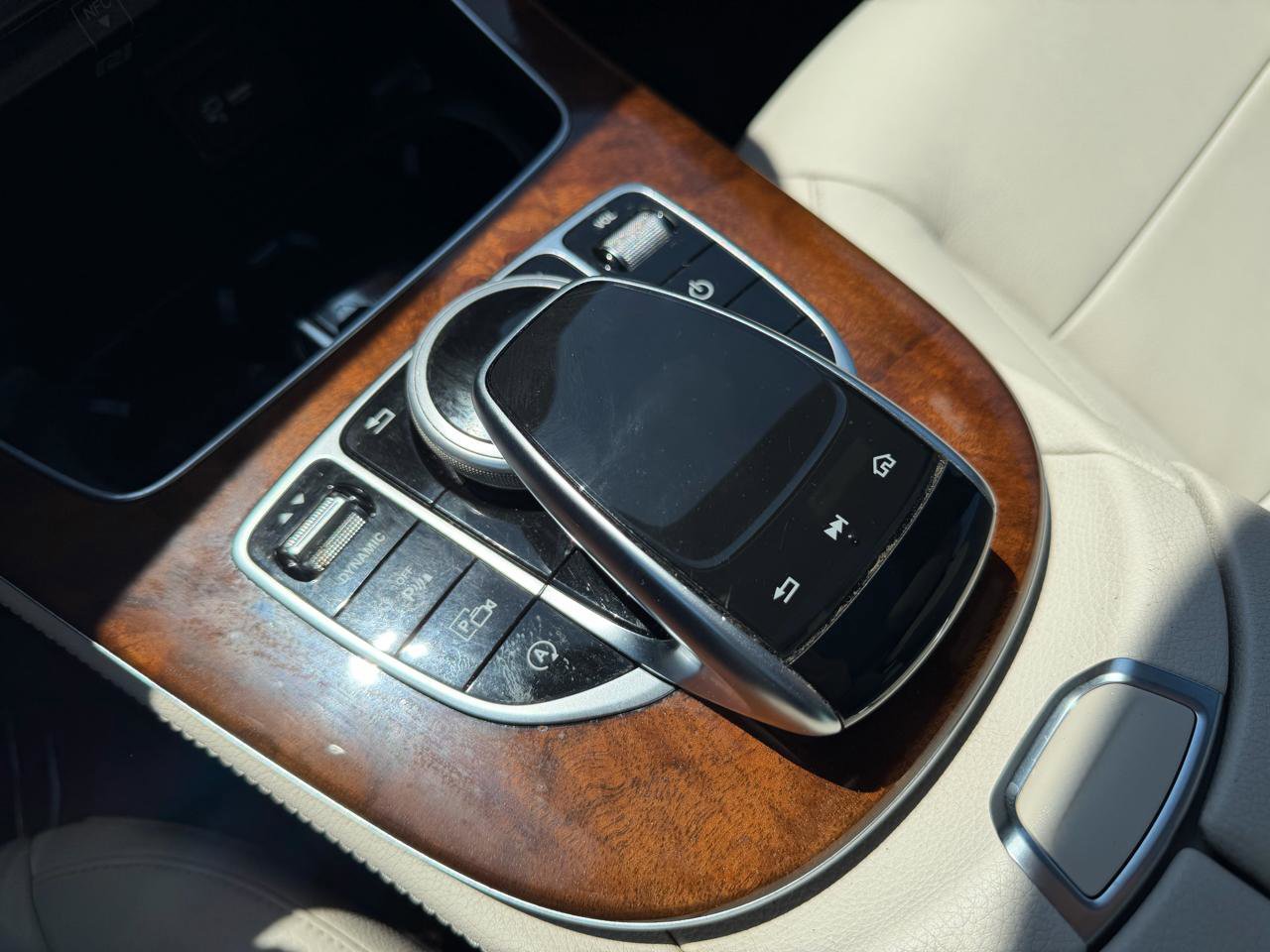 Used 2019 Mercedes-Benz E 300 4MATIC image 14