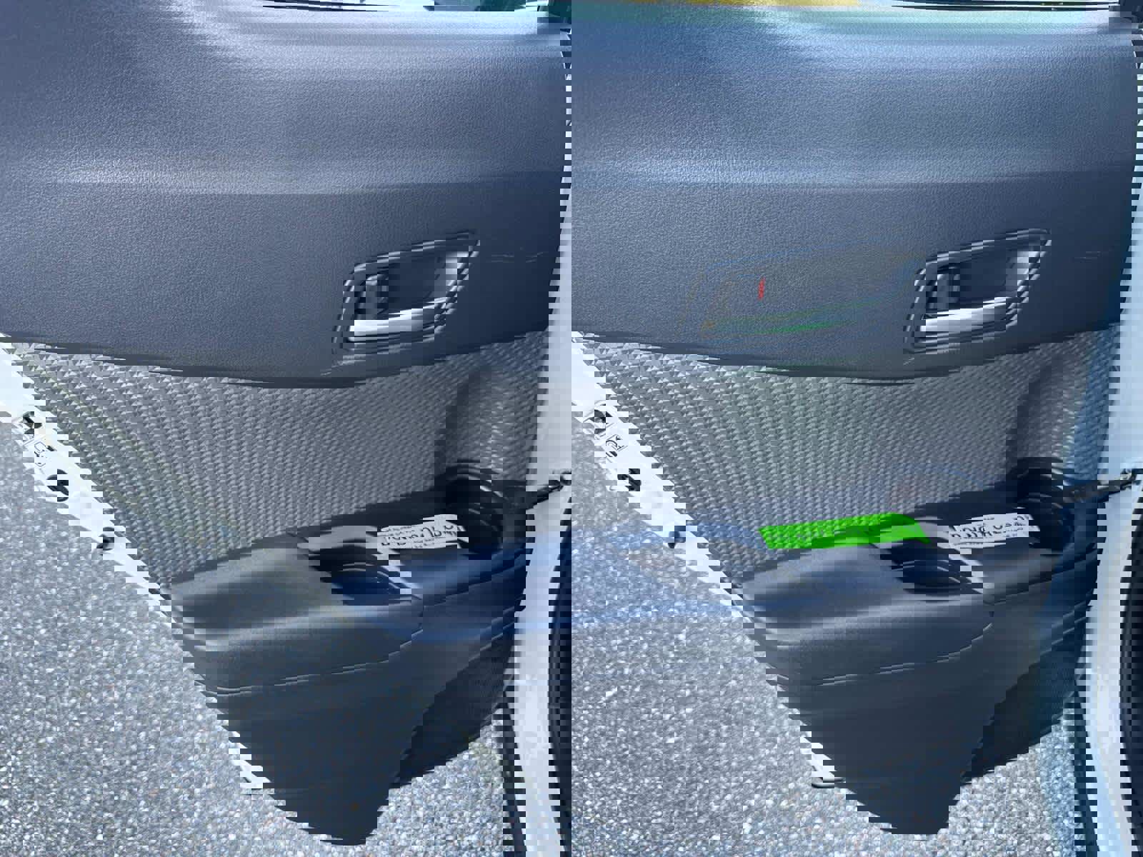 Used 2021 Toyota C-HR Limited image 11