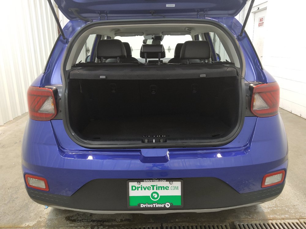 Used 2025 Hyundai Venue Limited FWD image 29