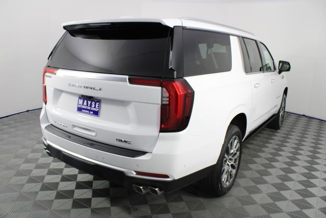 New 2026 GMC Yukon XL Denali w/ Denali Reserve Package image 33