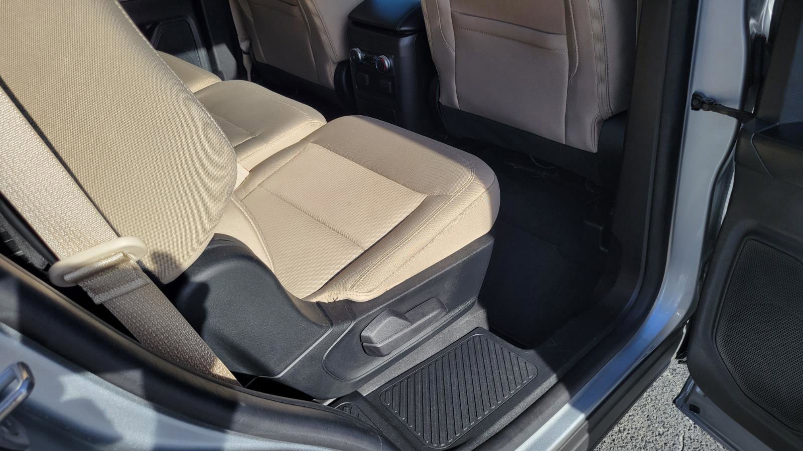 Used 2022 Ford Explorer Base image 40