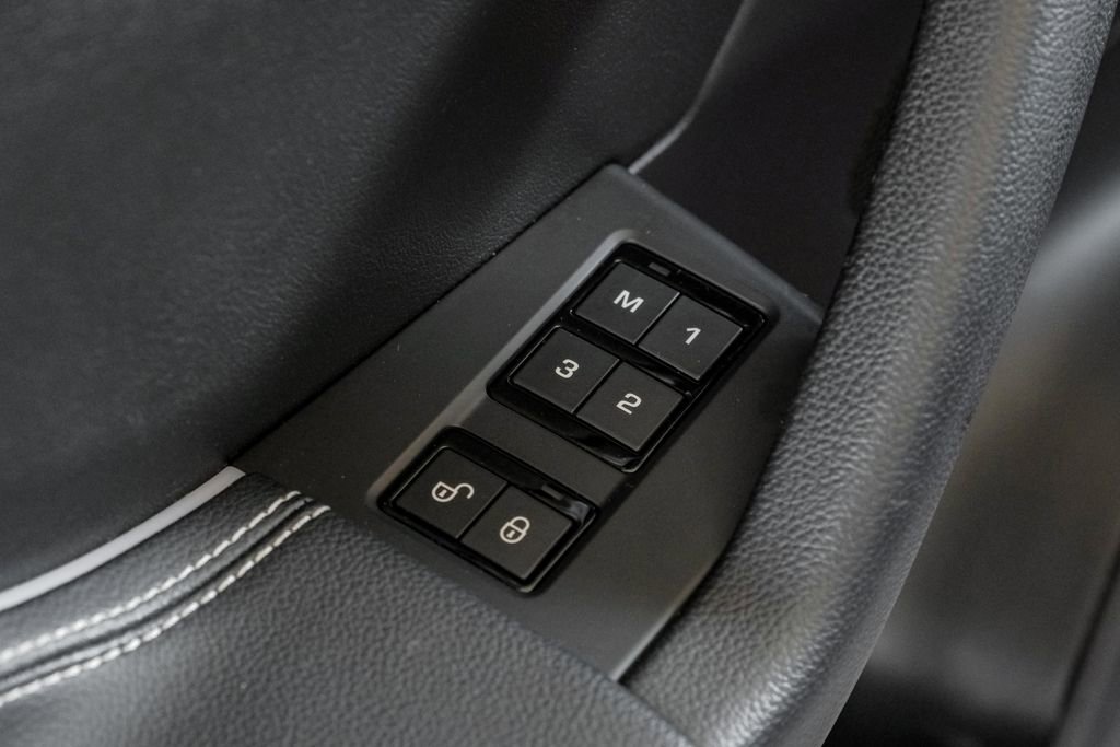 Used 2017 Jaguar F-PACE S image 50