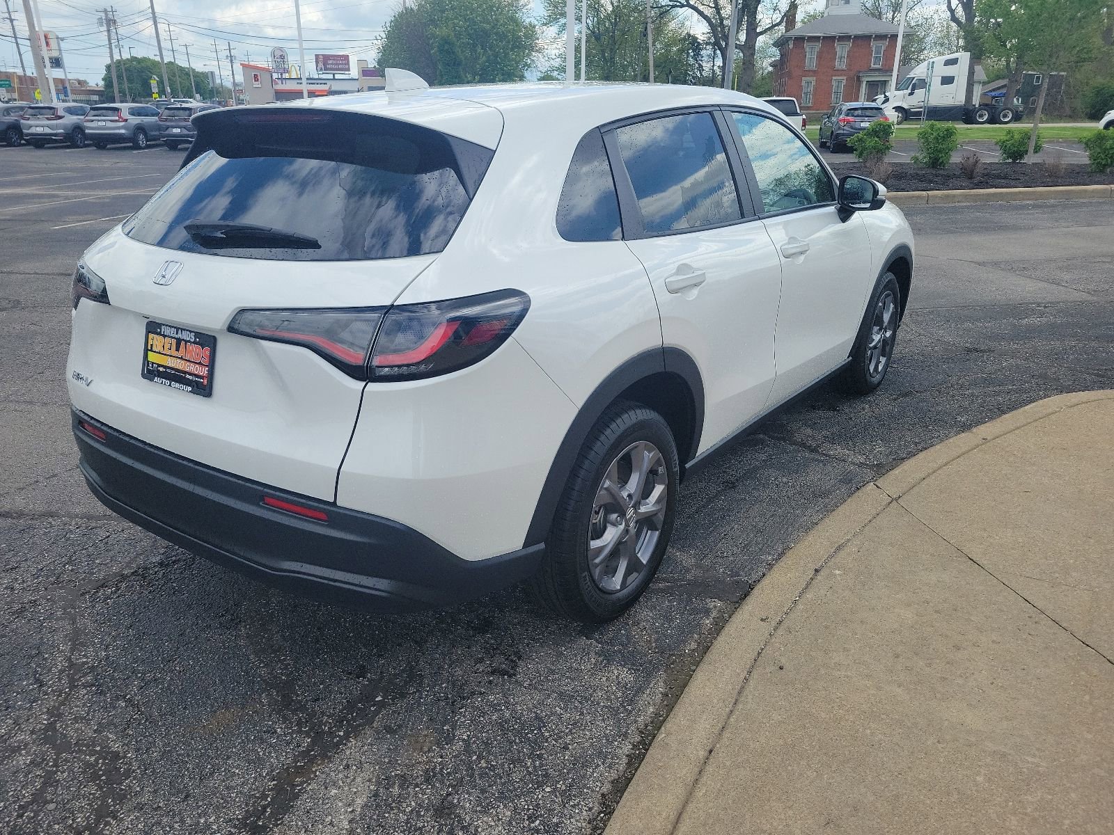 New 2026 Honda HR-V LX image 5