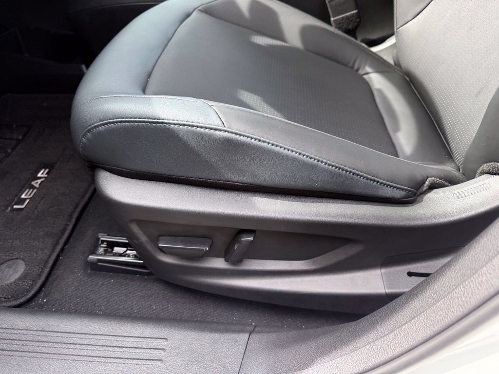 New 2026 Nissan Leaf SV Plus w/ Floor Mat Package (SV+) FWD image 13