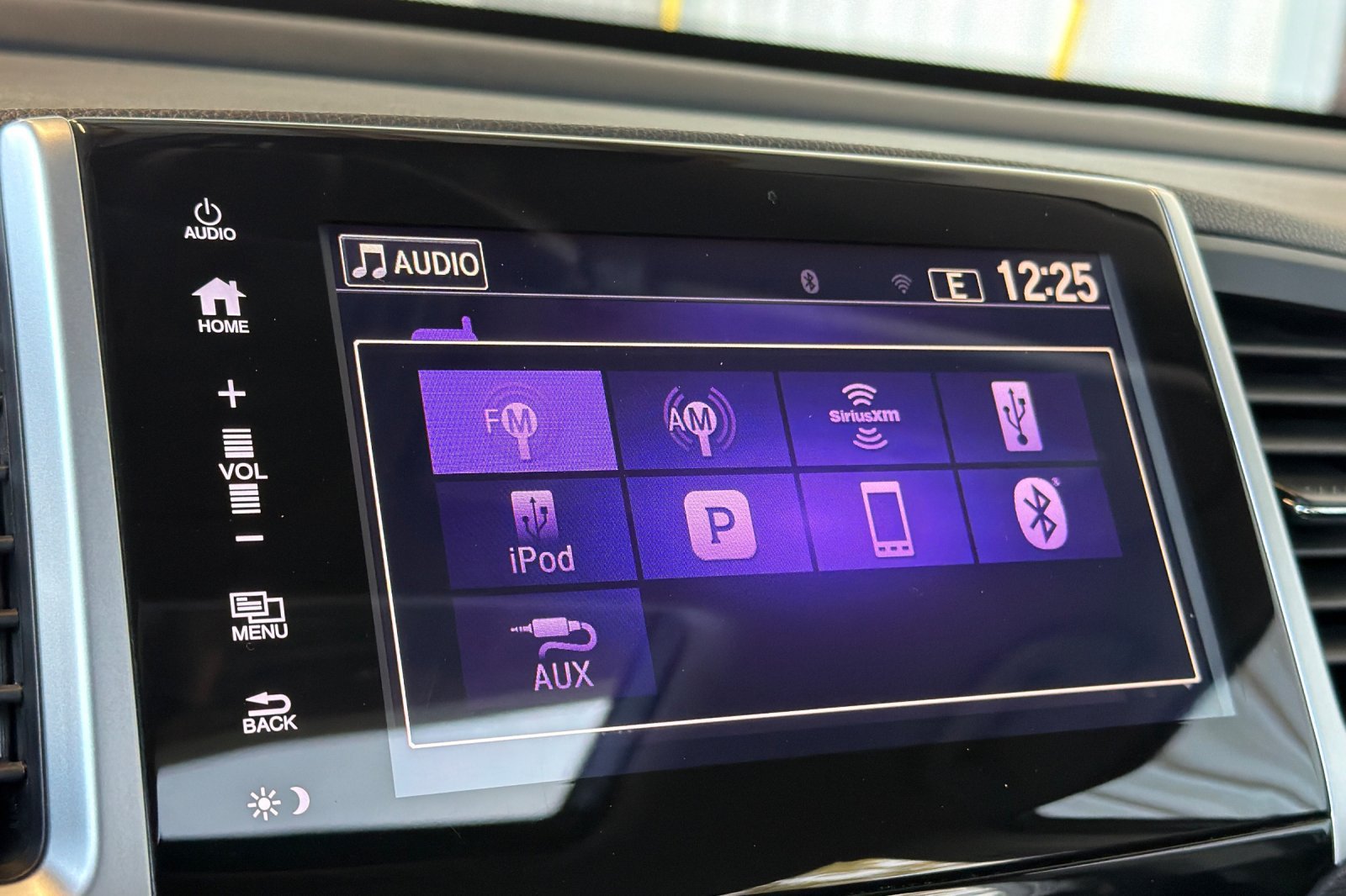 Used 2017 Honda Pilot EX-L image 18