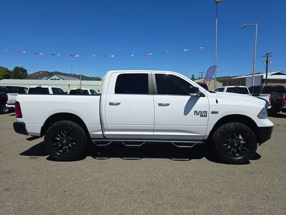 Used 2019 RAM 1500 Classic SLT w/ Luxury Group AWD/4WD image 6