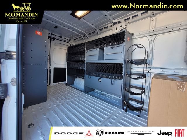 Used 2025 RAM ProMaster 2500 w/ Convenience Group FWD image 18