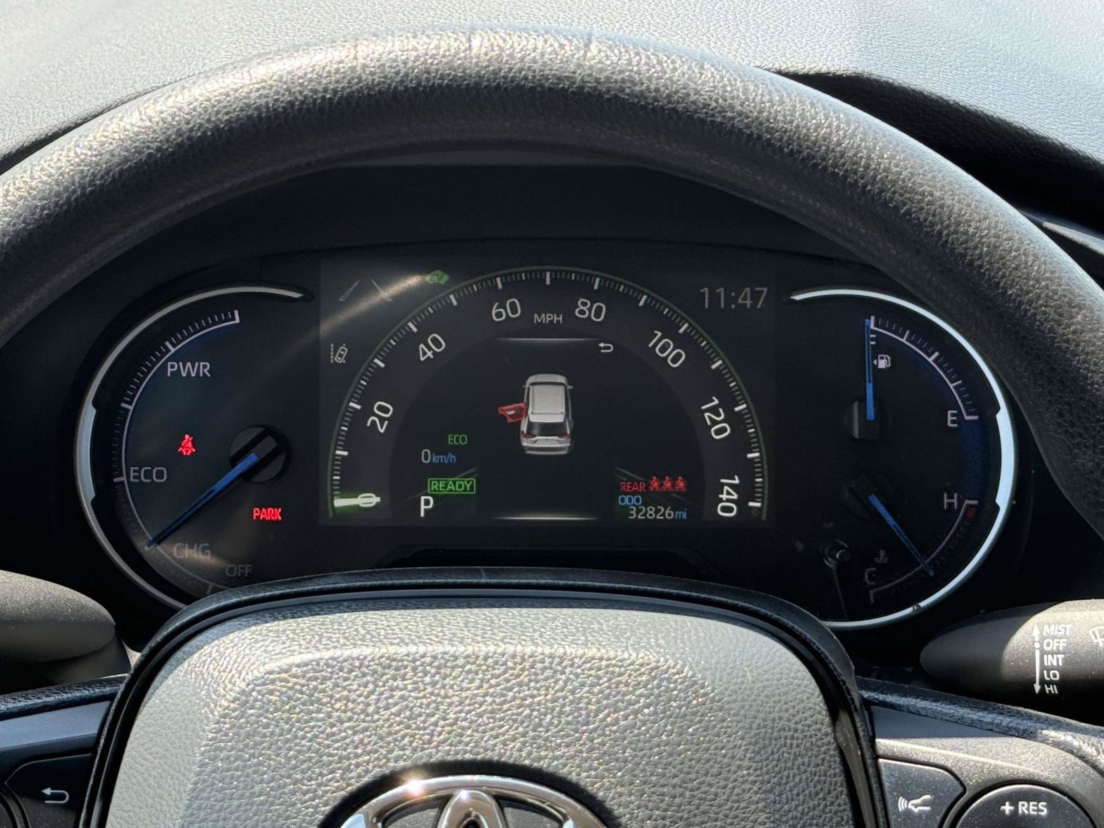 Used 2025 Toyota RAV4 LE AWD/4WD image 19