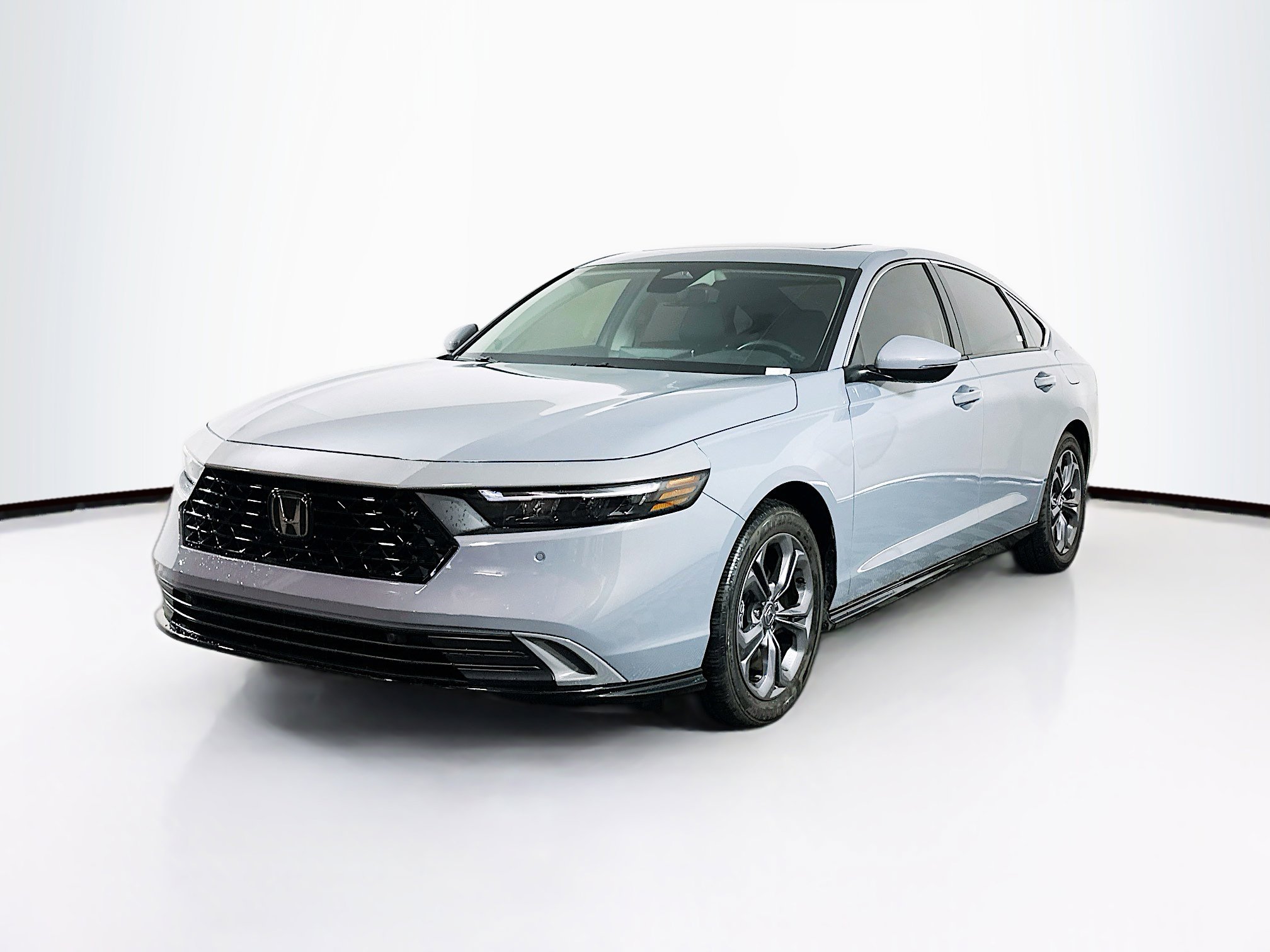 Used 2024 Honda Accord EX-L image 3