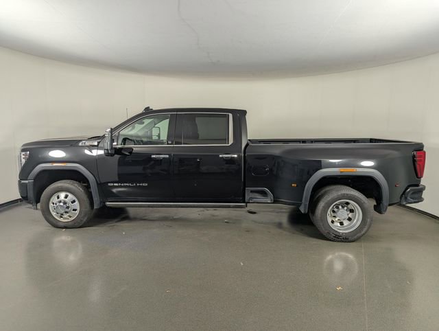 Used 2024 GMC Sierra 3500 Denali w/ Technology Package image 5