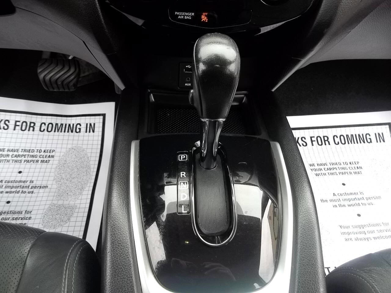 Used 2015 Nissan Rogue SL w/ SL Premium Package AWD/4WD image 29