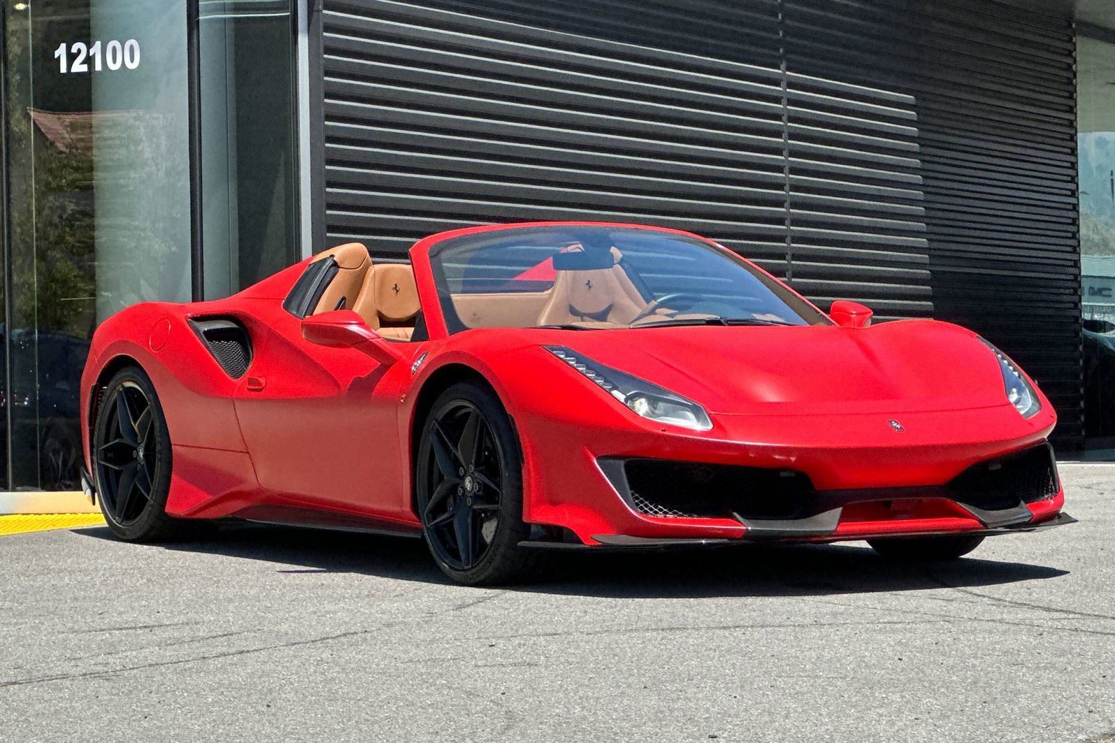 Used 2020 Ferrari 488 Pista Spider RWD image 10