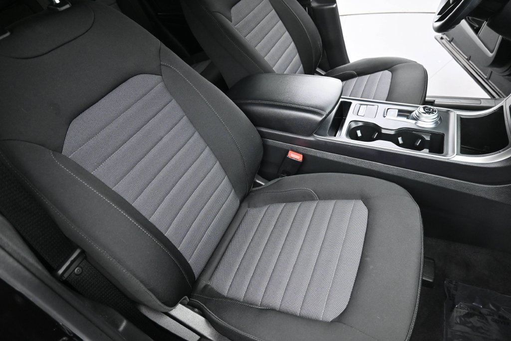 Used 2024 Ford Edge SE w/ Black Appearance Package AWD/4WD image 20