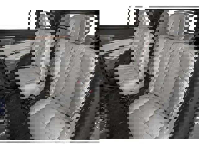 Used 2026 Cadillac Vistiq Sport image 13