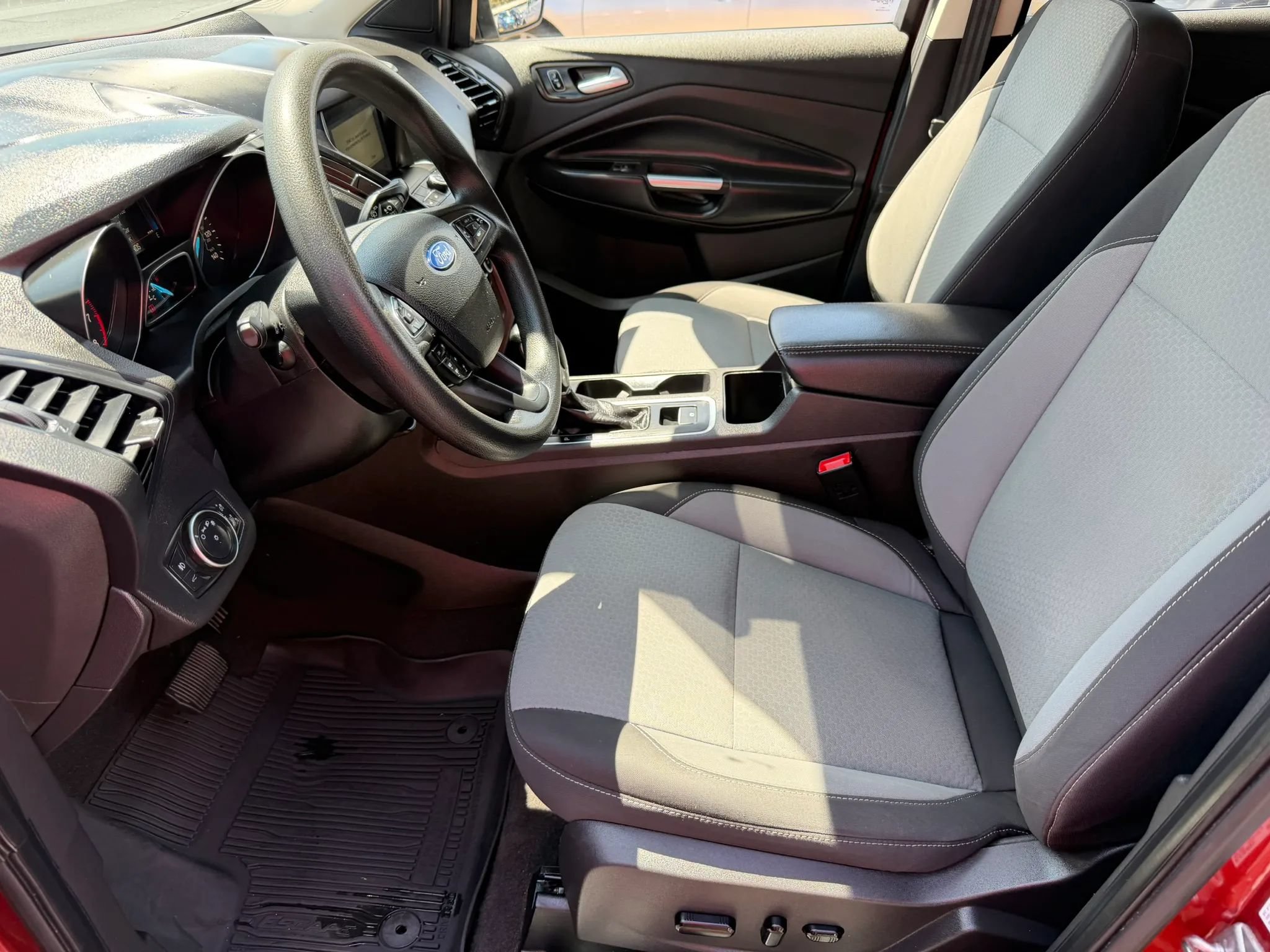 Used 2019 Ford Escape SE AWD/4WD image 9