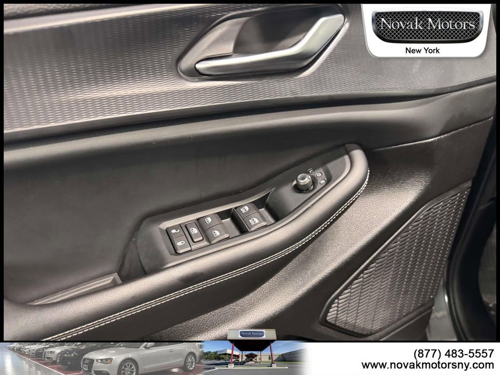 Used 2023 Jeep Grand Cherokee L Laredo w/ Luxury Tech Group I image 13