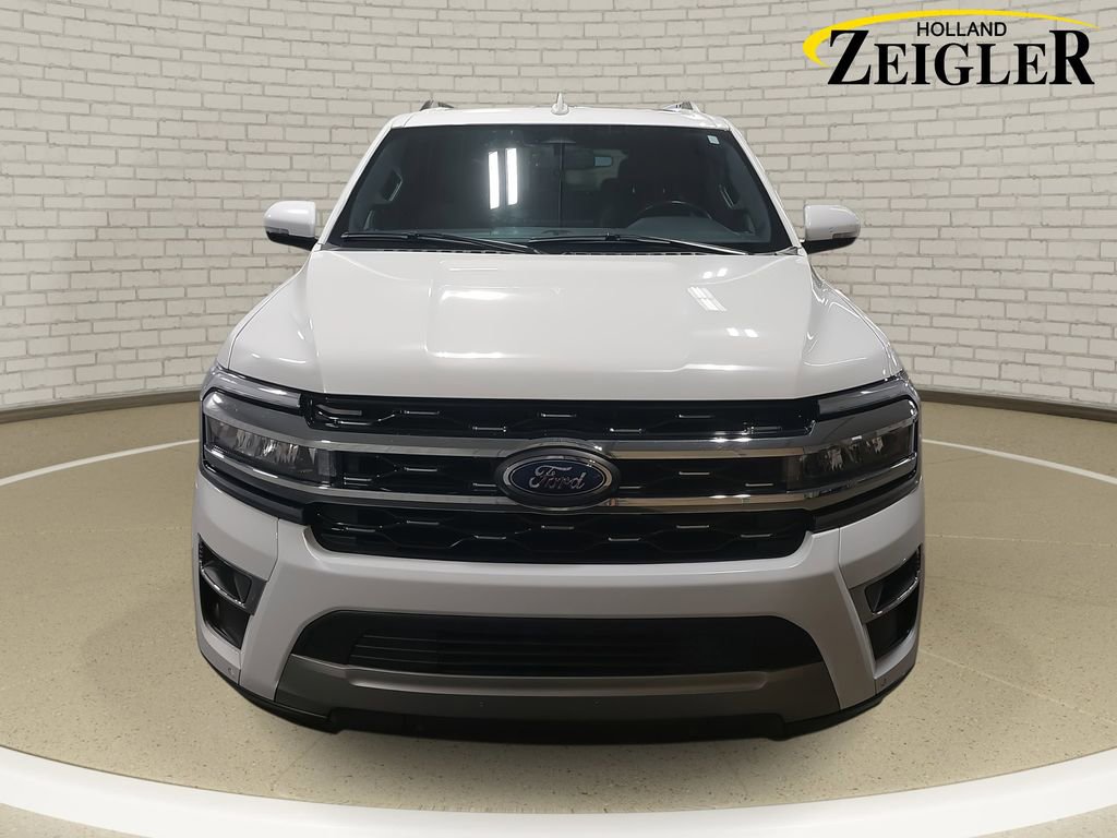 Used 2024 Ford Expedition Limited image 2