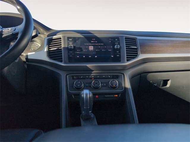 Used 2018 Volkswagen Atlas SE w/ R-Line Package image 11