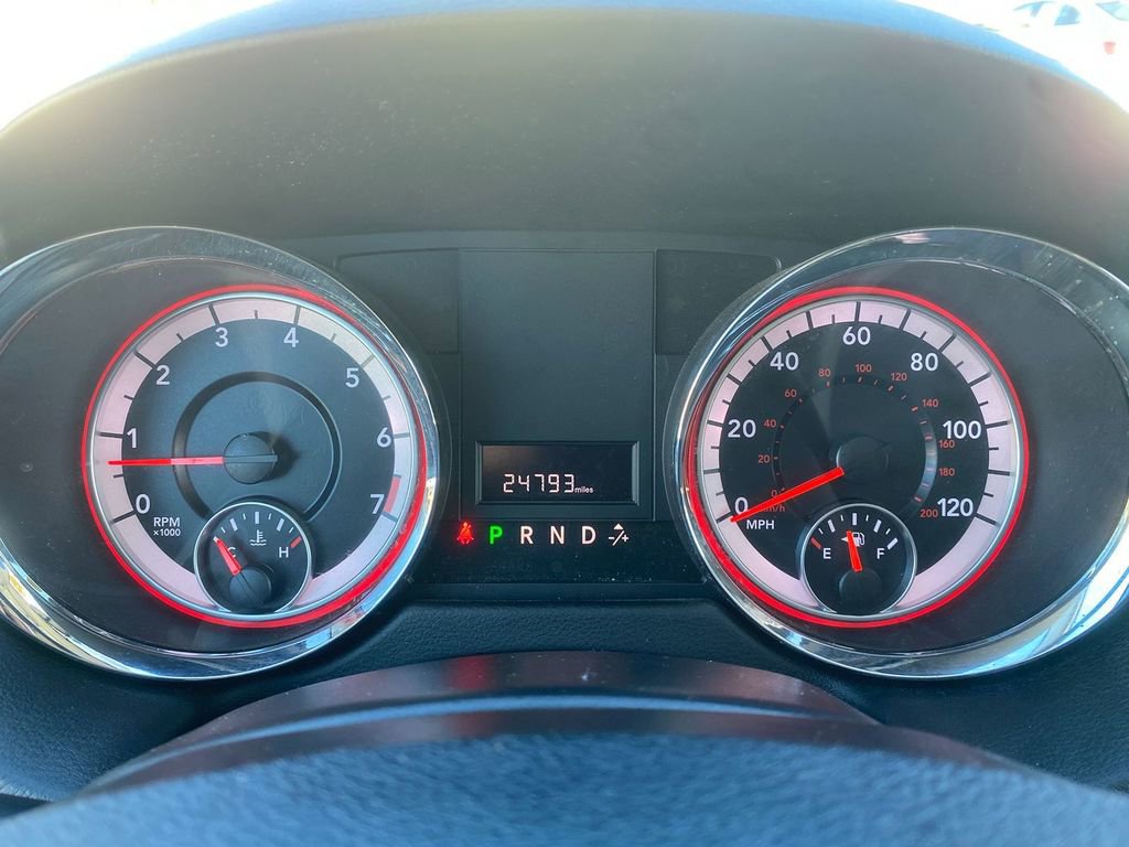 Used 2018 Dodge Grand Caravan SE w/ UConnect Hands-Free Group image 18