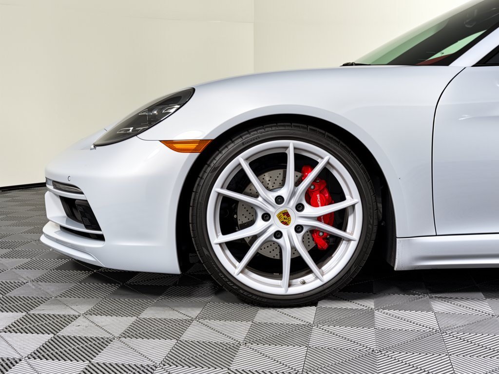 Certified 2025 Porsche 718 Cayman S RWD image 13