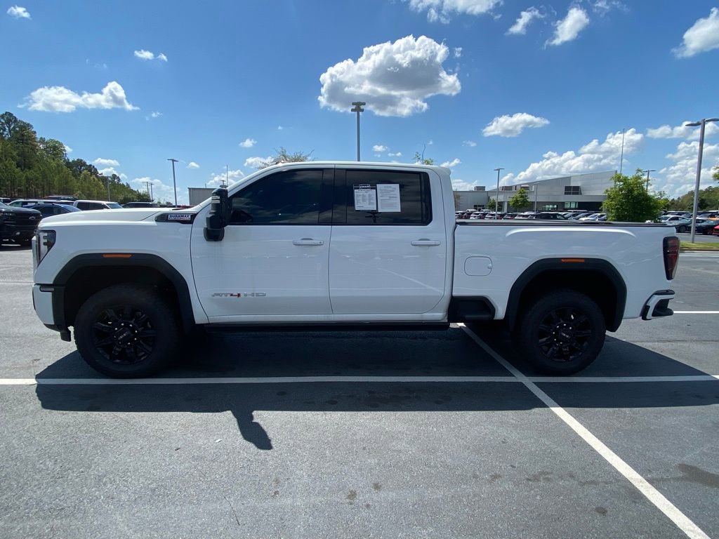 Used 2024 GMC Sierra 2500 AT4 w/ AT4 Preferred Package image 4
