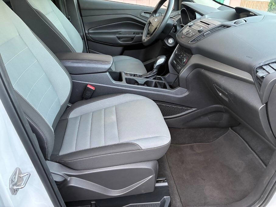 Used 2017 Ford Escape S image 27