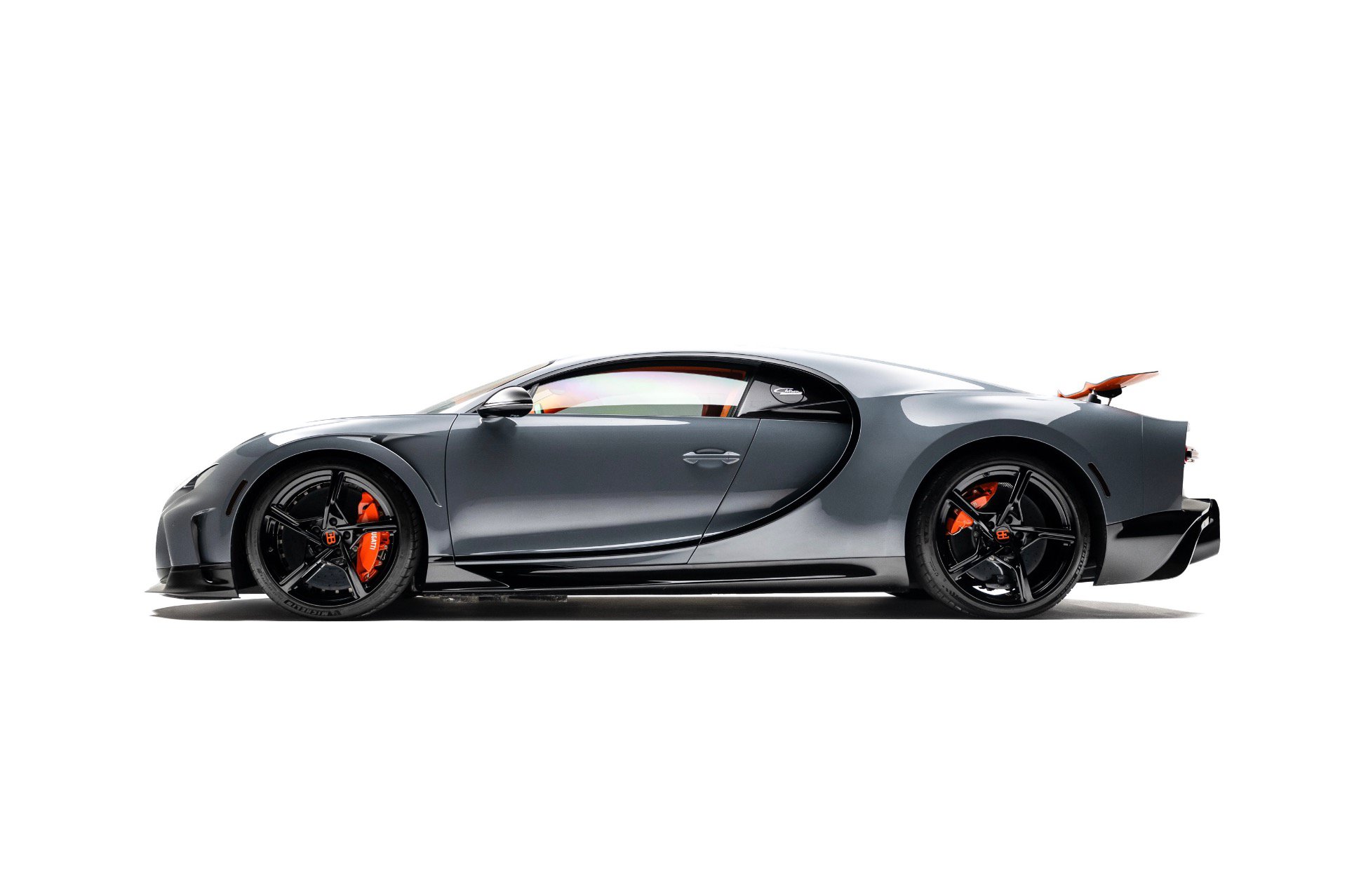 Used 2024 Bugatti Chiron Super Sport AWD/4WD image 2