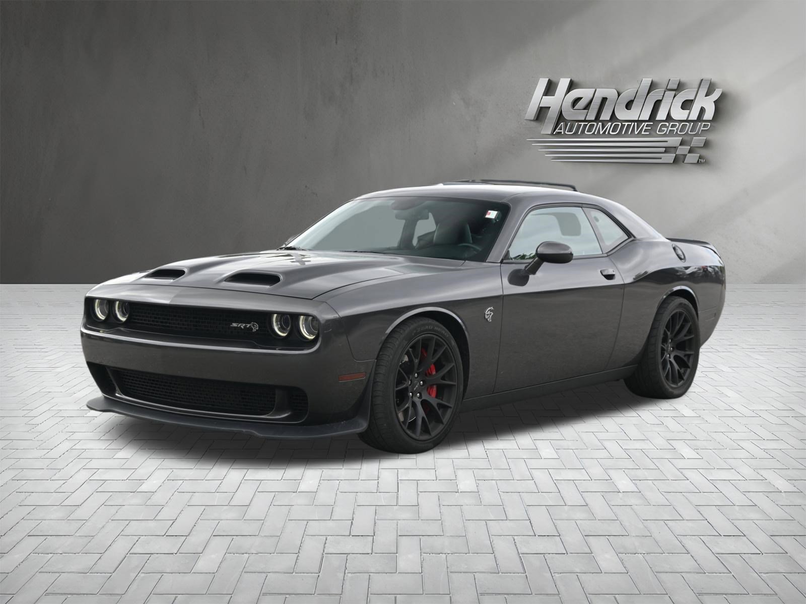 Used 2019 Dodge Challenger SRT Hellcat w/ Plus Package RWD image 5
