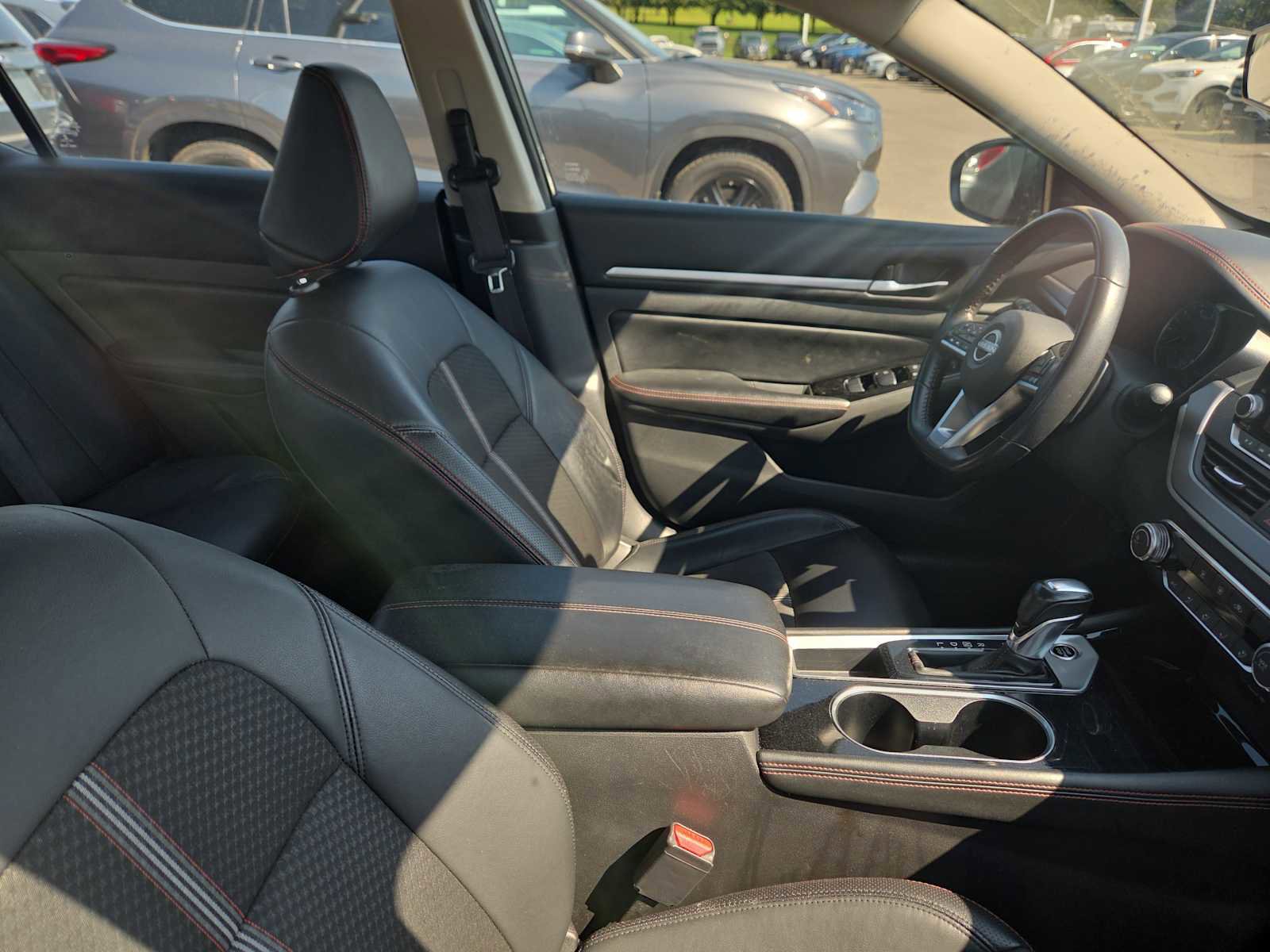 Used 2024 Nissan Altima 2.5 SR image 11