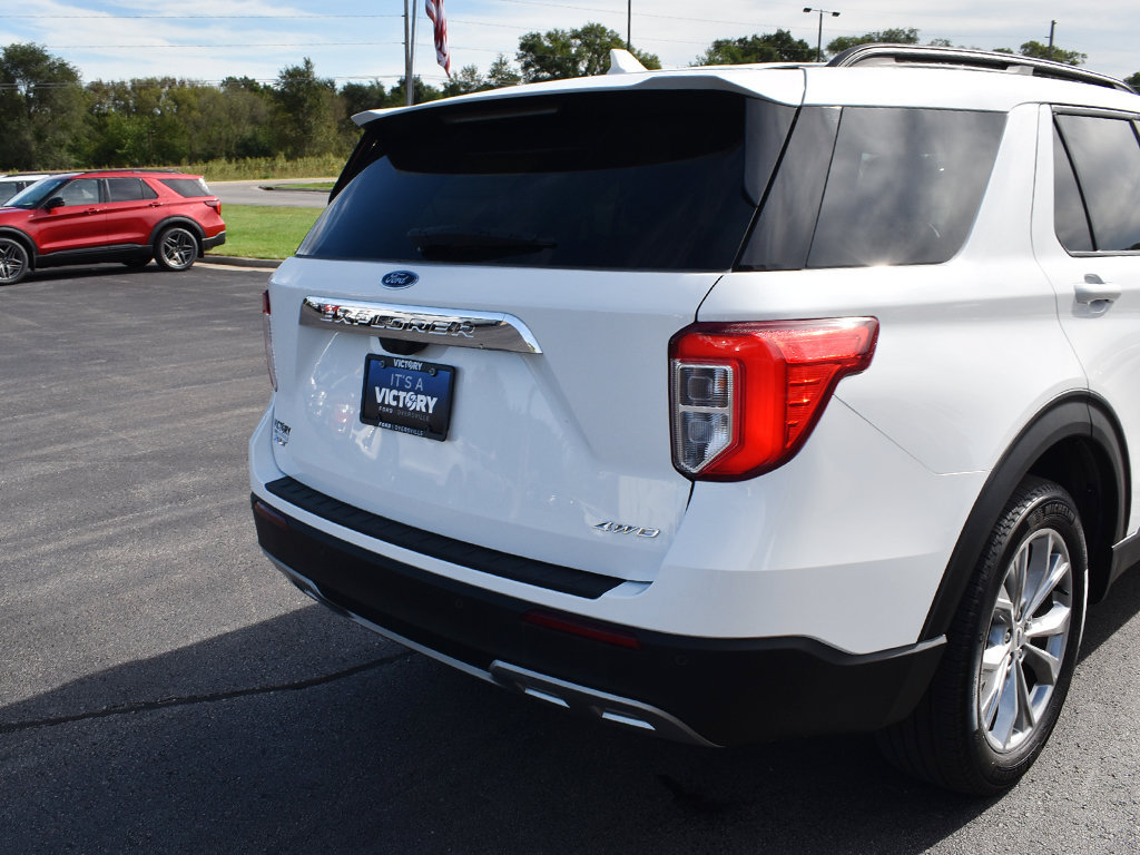 Used 2024 Ford Explorer XLT w/ Equipment Group 202A AWD/4WD image 30