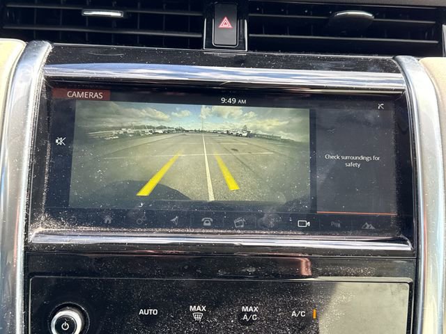 Used 2020 Land Rover Discovery Sport SE image 31