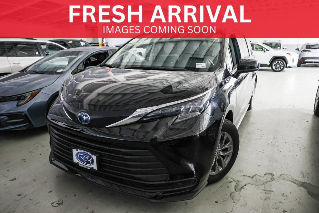 Used 2024 Toyota Sienna LE
