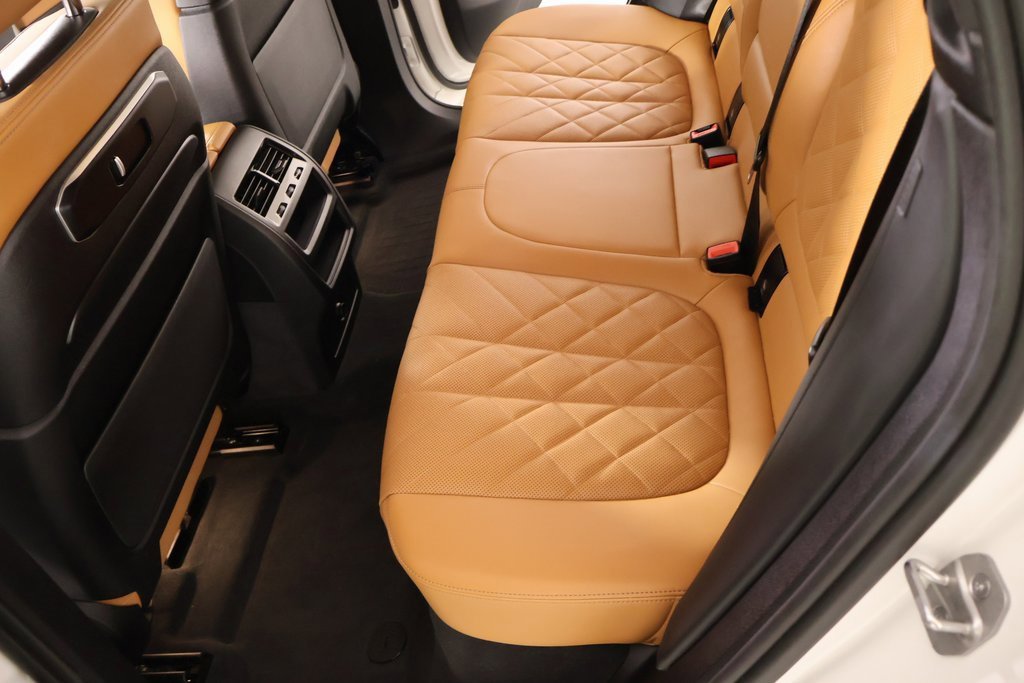 Used 2024 BMW X6 M60i image 13