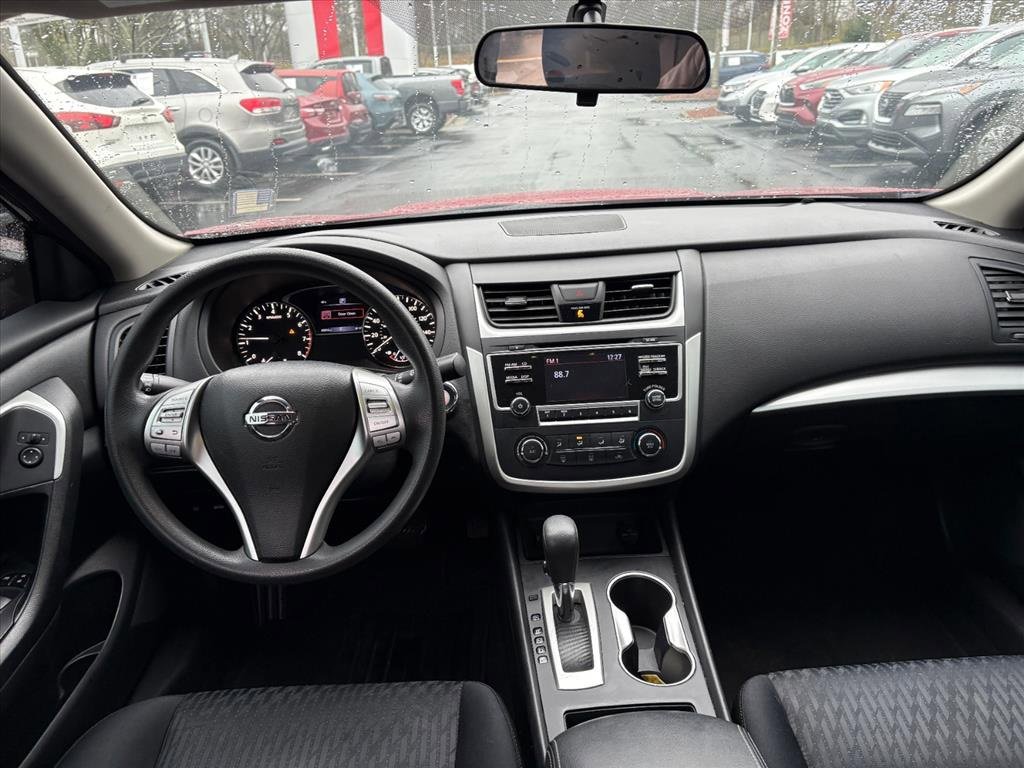 Used 2018 Nissan Altima 2.5 S w/ S Convenience Package image 9