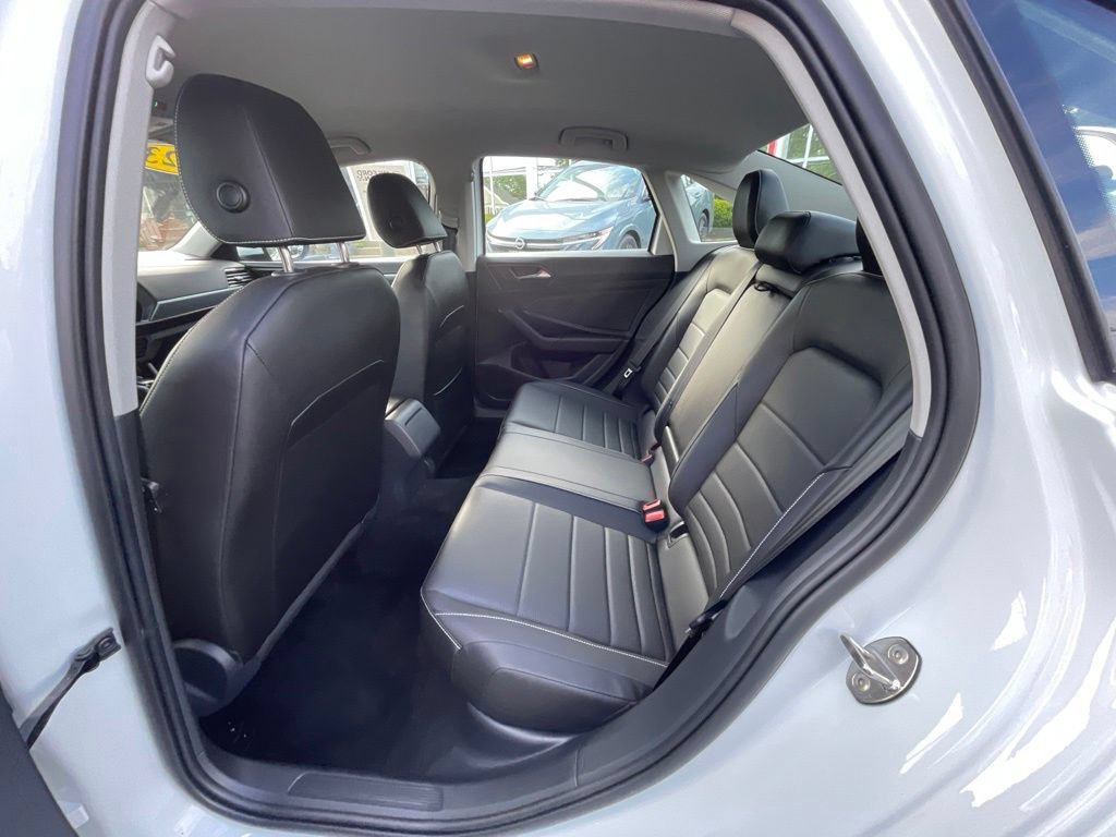 Used 2023 Volkswagen Jetta SE FWD image 13