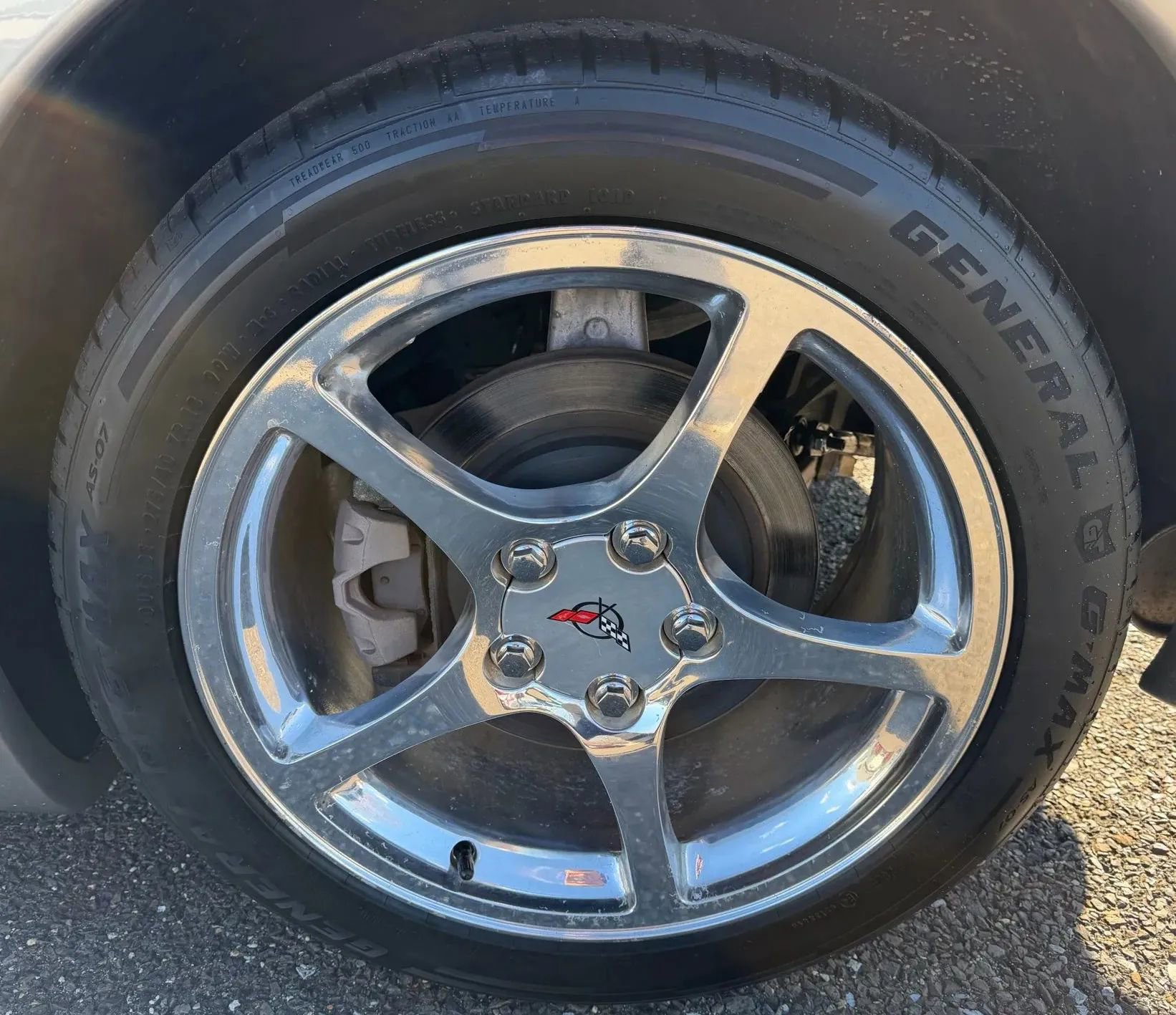 Used 2001 Chevrolet Corvette Coupe w/ Preferred Equipment Group1 image 33