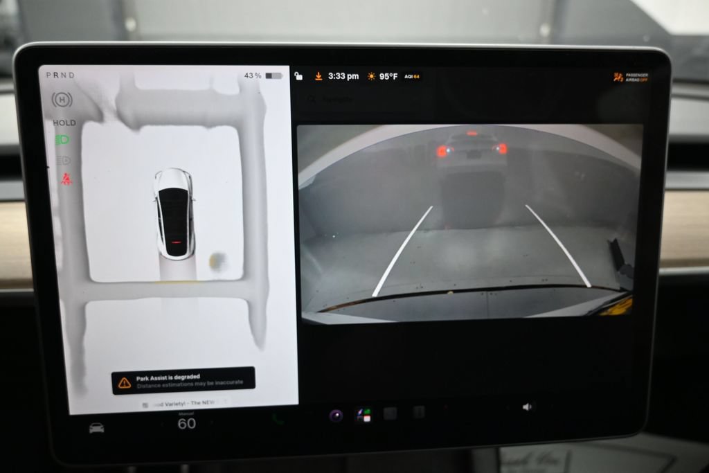 Used 2023 Tesla Model Y Performance AWD/4WD image 16