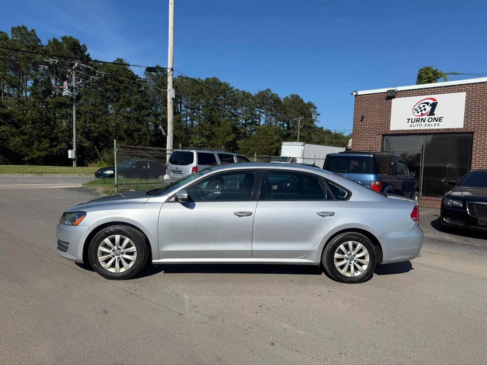 Used 2013 Volkswagen Passat 2.5 S FWD image 2